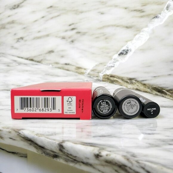 NIB MAC Lashes to Lips Kit: Red - Picture 3 of 5